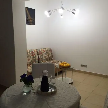 Beachfront With Seaview 3425-12 * Duće